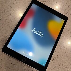 iPad Air 2nd generation 64gb space gray